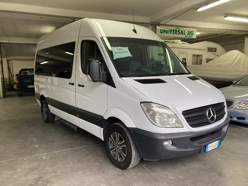 Mercedes Benz Sprinter 9 Posti Pedana Portiera Elettrica Gancio mercedes-benz-sprinter-9-posti-pedana-portiera-elettrica-gancio
