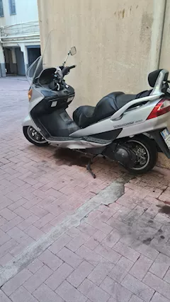 Burgman 400 del 2006 39000 km