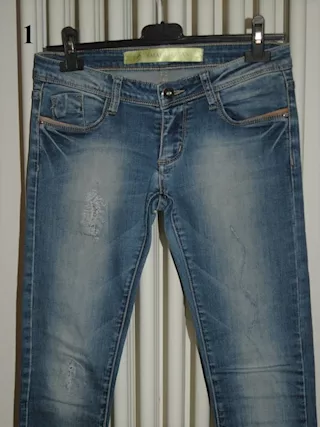 Taglia 42, Stock di 2 Pezzi Pantaloni Jeans da Donna, colore beige - Foto 3