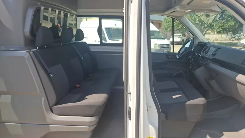 Foto 2Volkswagen Crafter 4X4 - Furgone 6 Posti, passo medio, tetto alto