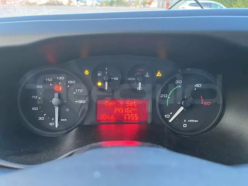 Foto 11Iveco Daily, 2015, 29 posti, Euro 6, km 349.162, cambio: manuale