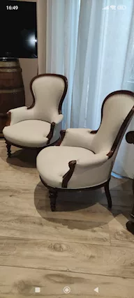 Divano del 1890 e coppia di poltrone restaurate