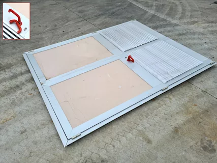 Porta con griglie di aereazione usata - Foto 3