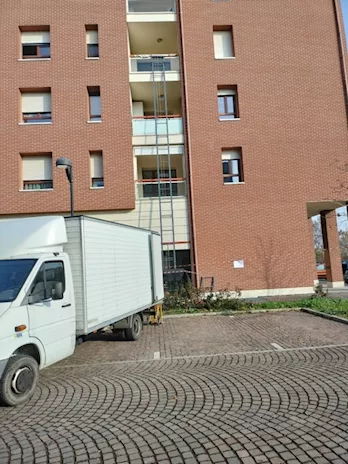Sollevatore/scala mobile per traslochi
