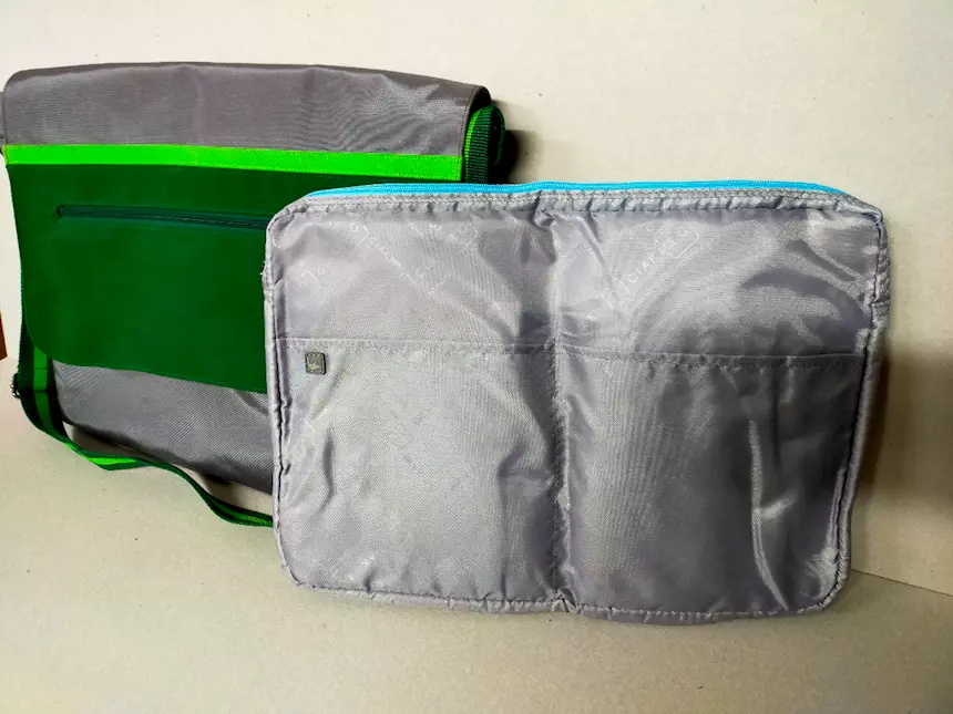 Foto 4Borsa tracolla porta pc Calvin Klein, mai usata