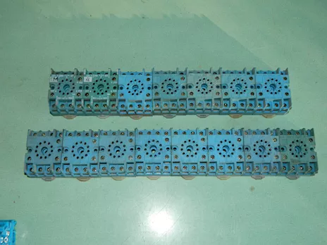 Zoccoli Finder 90.27 relè 11 pin per barra omega