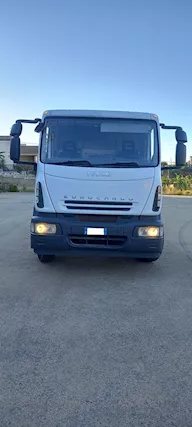 Iveco Eurocargo 180E28 telaio passo 4185 Cassone Ribaltabile, cambio automatico - Foto 2