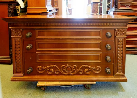 Comò Antico in Legno Intagliato - 24482