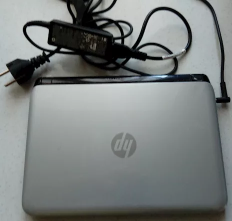Notebook HP 10-E002SL non funzionante completo Hewlett, colore Nero - Foto 2