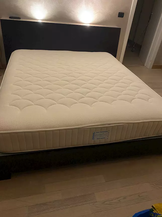 Foto 3Letto, settimanale e cassettiera, in legno, ottimo stato