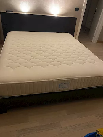 Letto, settimanale e cassettiera, in legno, ottimo stato - Anteprima 3