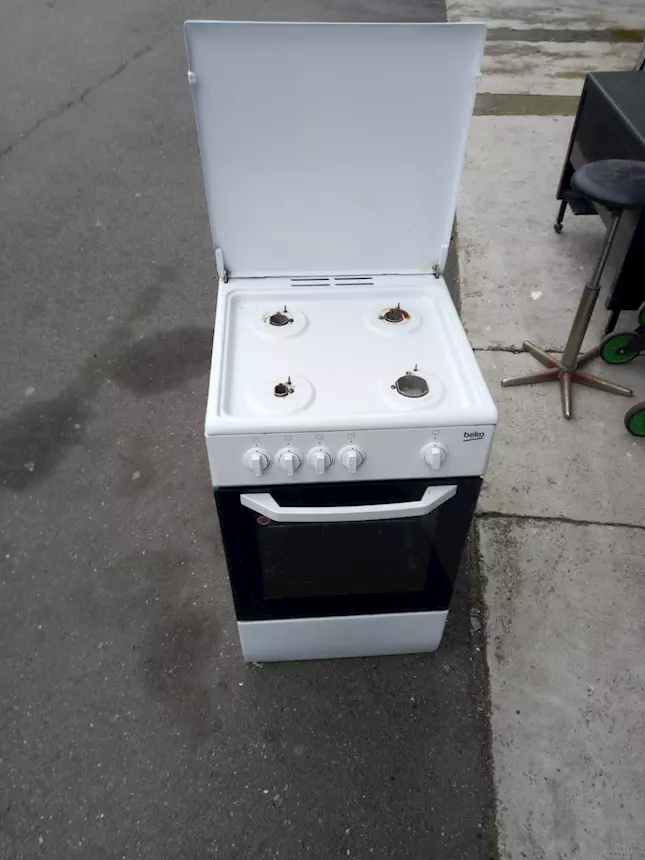 Cucina a gas con forno elettrico