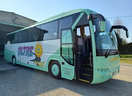 Autobus - Neoplan turliner 51+1+1 Euro 5 con