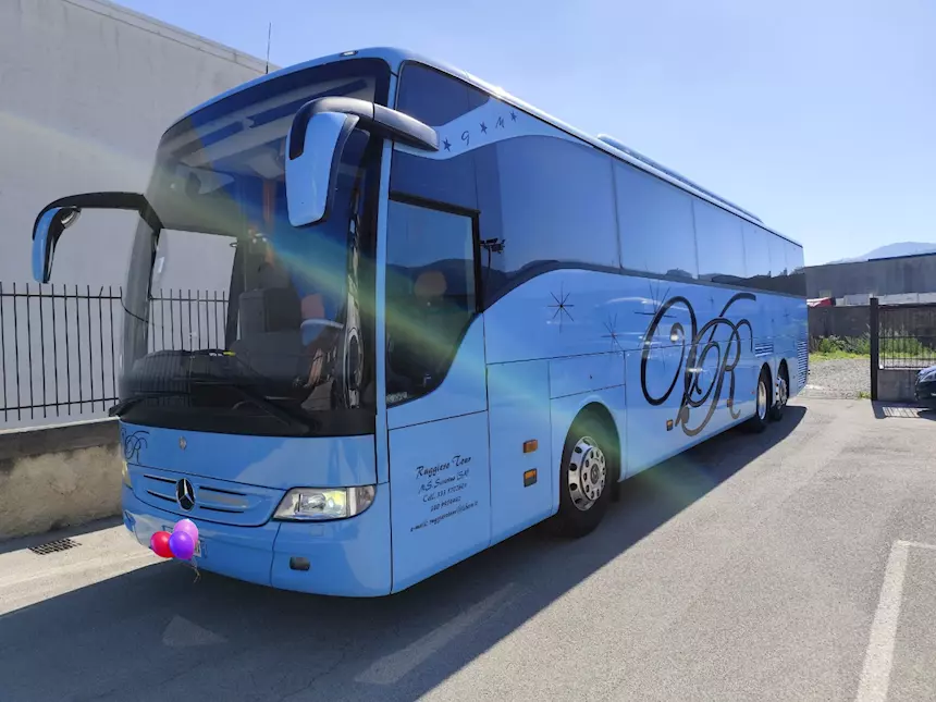 Foto 2MERCEDES TOURISMO 16 RHD Anno 2014 Euro 5