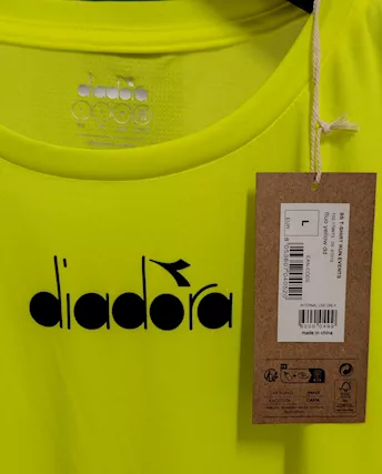 T-shirt Diadora gara Tutta Dritta Torino 2025, taglia L, mai usata - Foto 3