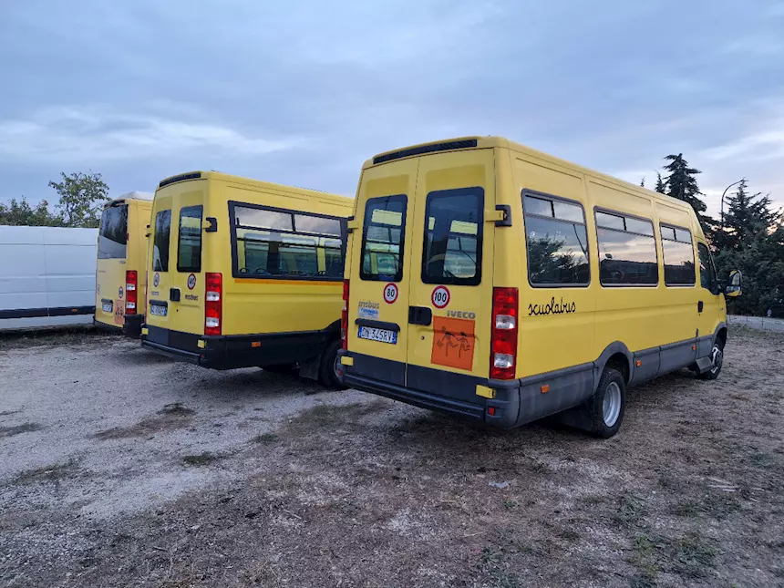 Foto 5Scuolabus 30-34 posti Marca Iveco Anno 2010 Km 200000