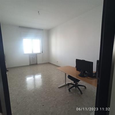 Stanza in ufficio condiviso - Anteprima 1