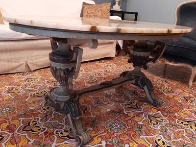 Tavolino da salotto con piano in onice