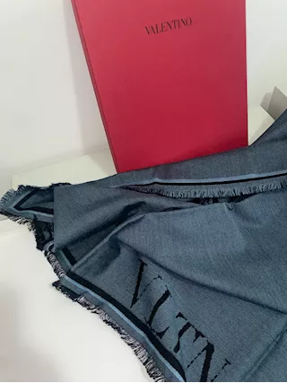 Sciarpa Valentino Garavani nuova originale - Foto 2