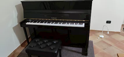 Pianoforte verticale Yamaha mod. LU 201