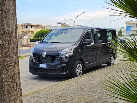 Renault Trafic passo lungo 9 posti anno 2018