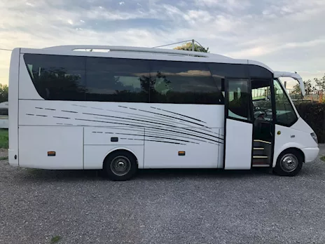 Mercedes Turengo Officine D'Auria, in ottime condizioni - Anteprima 2