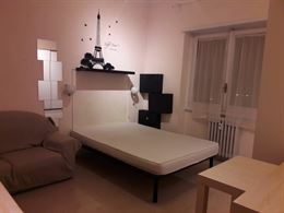 Appart camera cucina e bagno e ripostiglio p.zza dei consoli