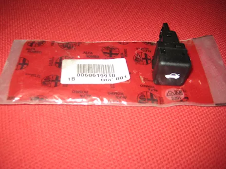 Pulsante apertura bagagliaio Alfa Romeo 166 60619910