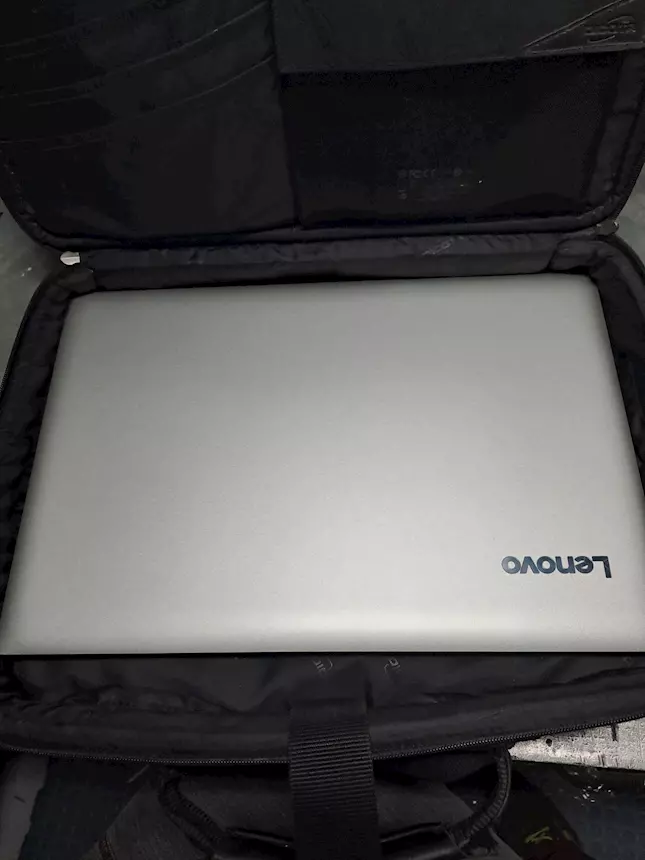 Lenovo Idealpad 80XV 320-15 AST per ricambi.