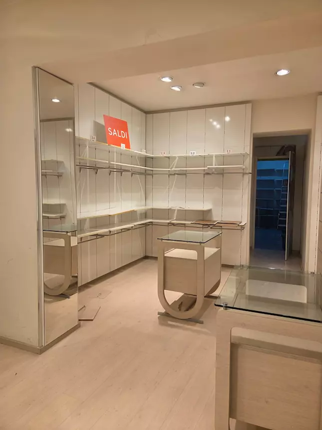 Arredo Bianco e Rovere 38159, in buone condizioni