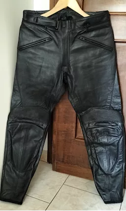  pantaloni pelle biker uomo tecnici M-Tech