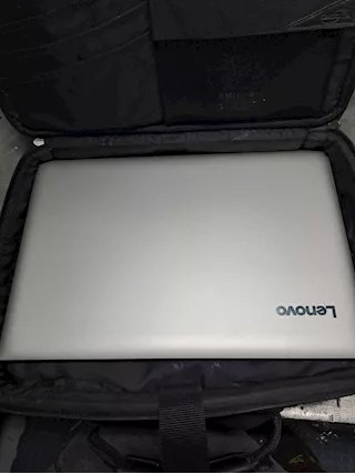 Lenovo Idealpad 80XV 320-15 AST per ricambi.