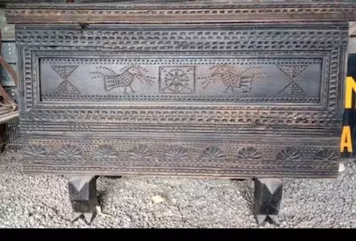 Cassapanca sarda fine 800 intarsiata a mano