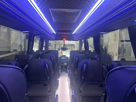 Sprinter - Minibus 25+1+1 full optional nuovo Mercedes Km 0, pronta consegna - Anteprima 11