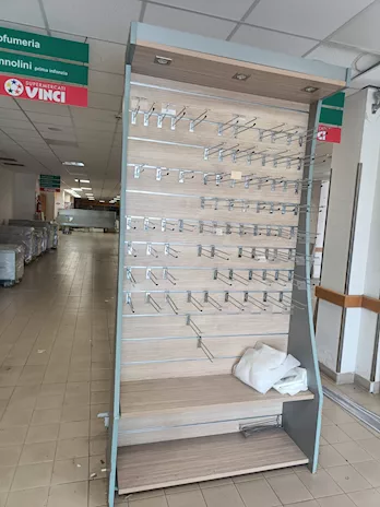 Espositore dogato rovere e verde salvia 2946, in buone condizioni - Anteprima 2