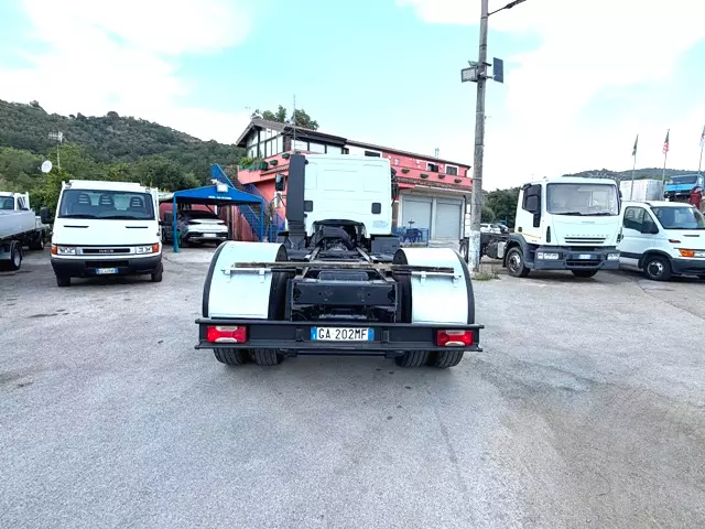 Foto 4Camion Marca Iveco Eurocargo 180e24 k telaio