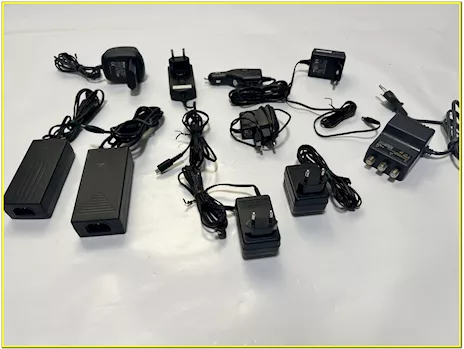 Stock alimentatori - caricabatterie ecc