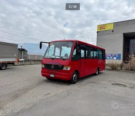 Scuolabus/ Marca Mercedes 47 posti Euro 5 Anno 2010 - Anteprima 2