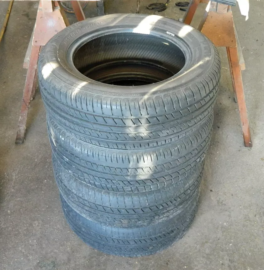 4 gomme estive Petlas Imperium 185/60R14 82H