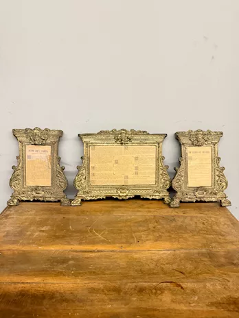 Antico gruppo di tre cartagloria