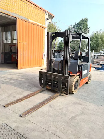 Carrello elevatore Lugli EHXR40 usato