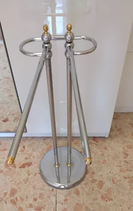 PORTA ASCIUGAMANI A PEDANA