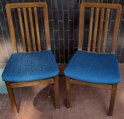 COPPIA SEDIE IMBOTTITE LEGNO MASSELLO