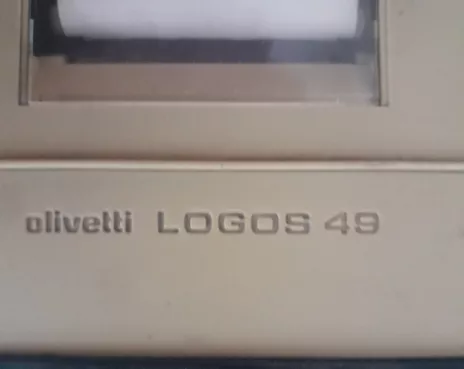 Calcolatrice vintage Olivetti Logos 49. È un modello da tavo - Anteprima 4