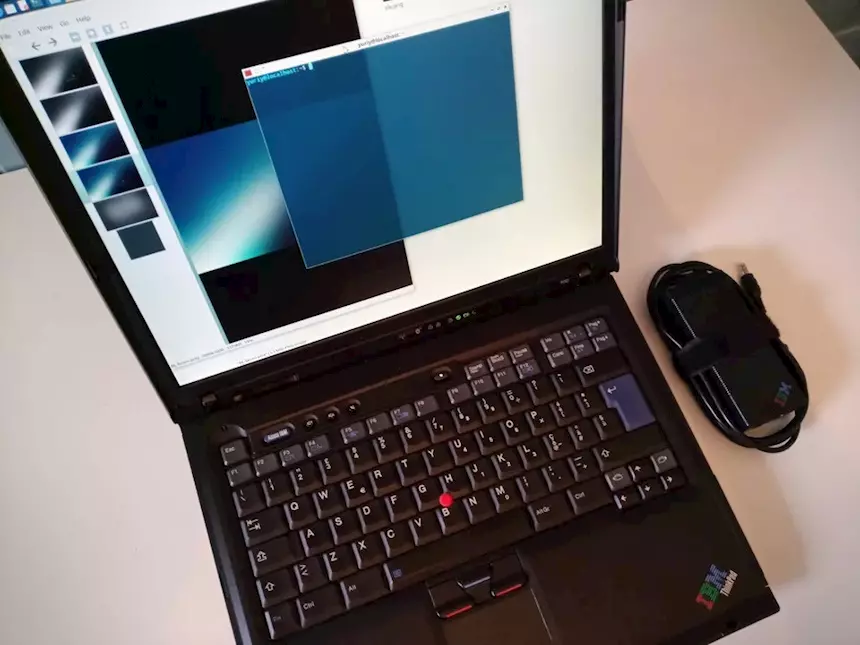 Notebook IBM ThinkPad R50 più accessori RAM e SSD