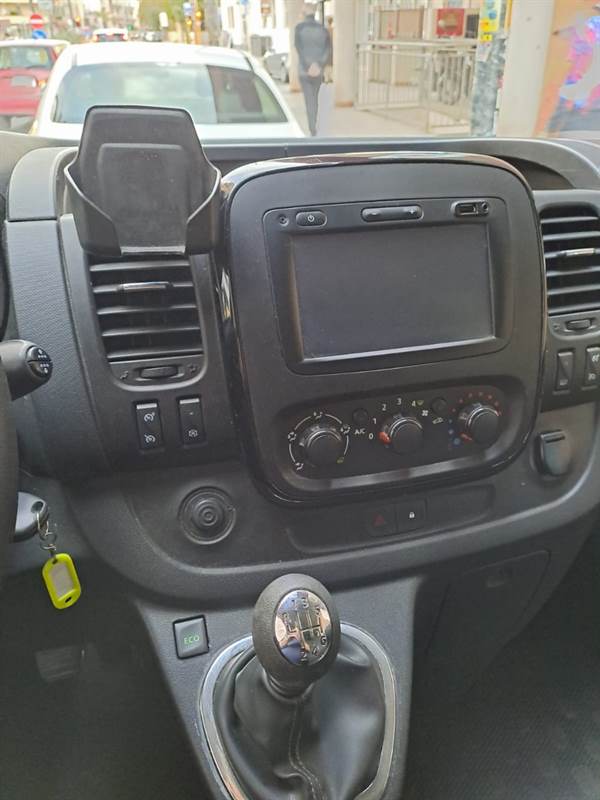 Opel Vivaro 9 posti Anno 2017 Km 100000 Euro 6, full optional