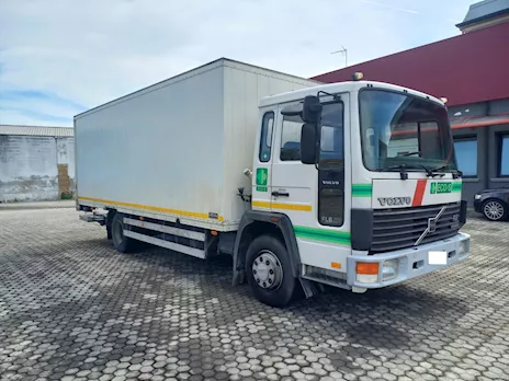 Volvo FL8 per ambulanti Furgone Anno 1995 Km 385954, colore bianco - Foto 3