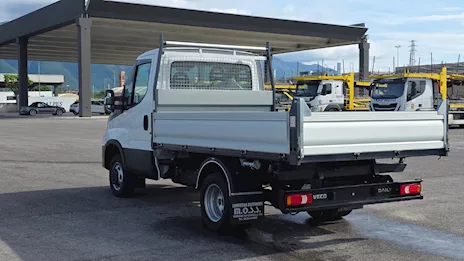 Iveco Daily 35C18 passo 3000, cilindrata 3000, 180 CV, casso, cassone ribaltabile - Anteprima 6