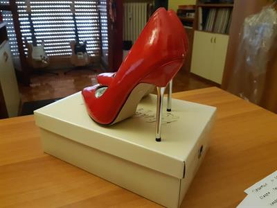 Decolletè in pelle tacco in metallo, colore rosso, prezzo non trattabile - Anteprima 2