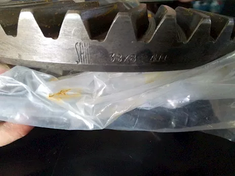 Coppia conica posteriore con 8 e 28 denti per trattore Same, in buone condizioni - Foto 2
